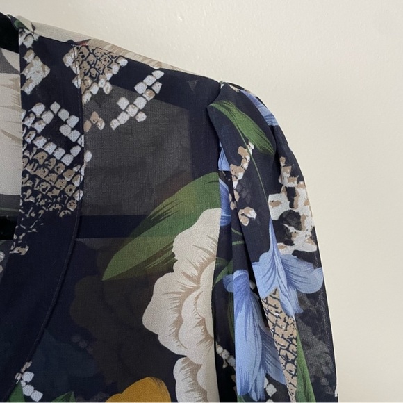 CAbi snake charmer blouse. Size medium - Picture 4 of 5